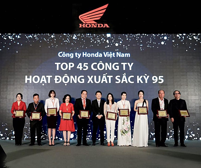 HEAD NGỌC ANH TIẾP TỤC VINH DỰ LỌT TOP 70 HEAD VÀ TOP 45 CÔNG TY HOẠT ĐỘNG XUẤT SẮC KỲ 95